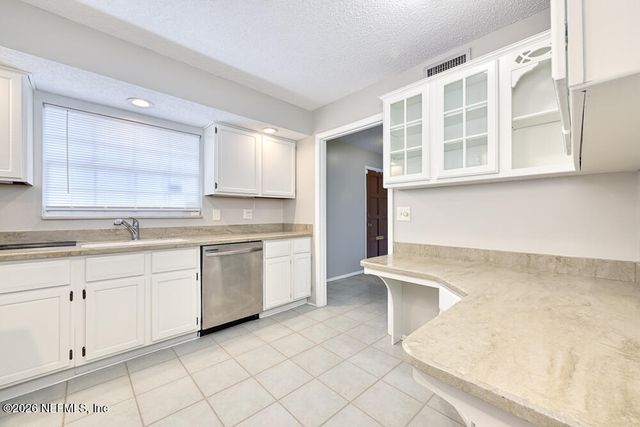 319 GREENCASTLE Road 58, Jacksonville, FL 32225