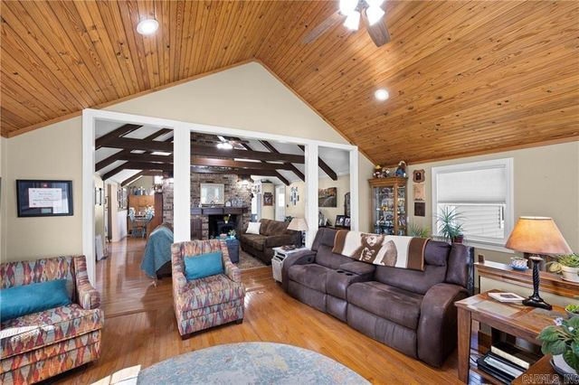 210 Hilltop Drive, Russellville, AR 72802