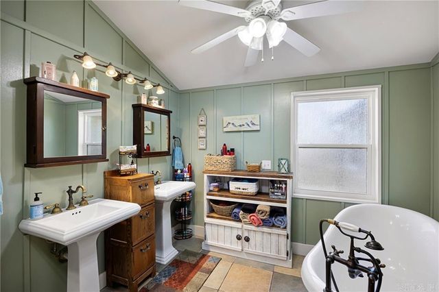 210 Hilltop Drive, Russellville, AR 72802