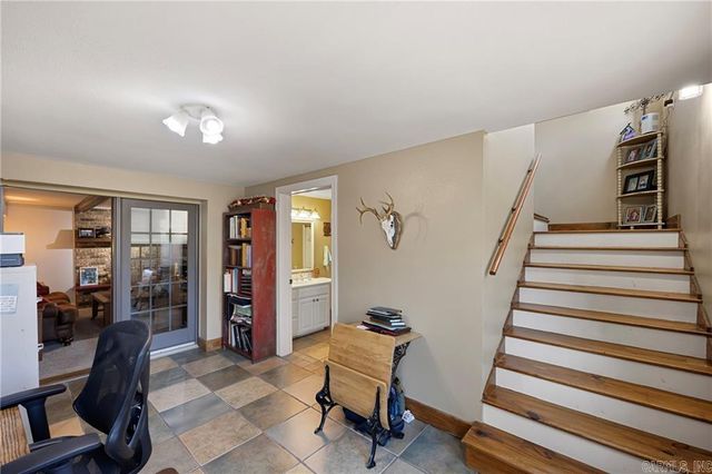 210 Hilltop Drive, Russellville, AR 72802