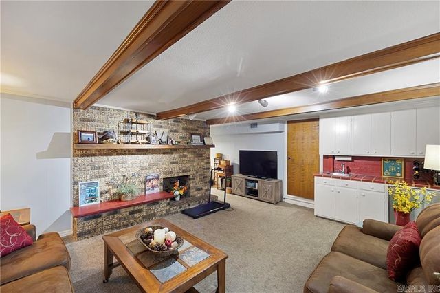 210 Hilltop Drive, Russellville, AR 72802