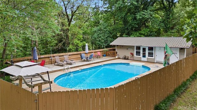 210 Hilltop Drive, Russellville, AR 72802