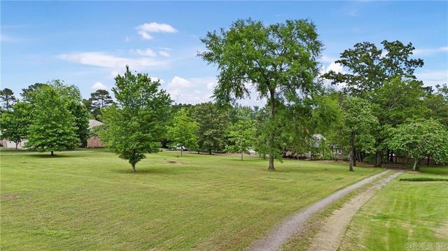 210 Hilltop Drive, Russellville, AR 72802