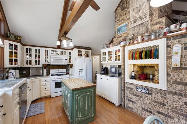 210 Hilltop Drive, Russellville, AR 72802