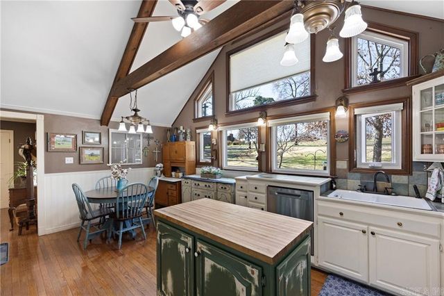 210 Hilltop Drive, Russellville, AR 72802