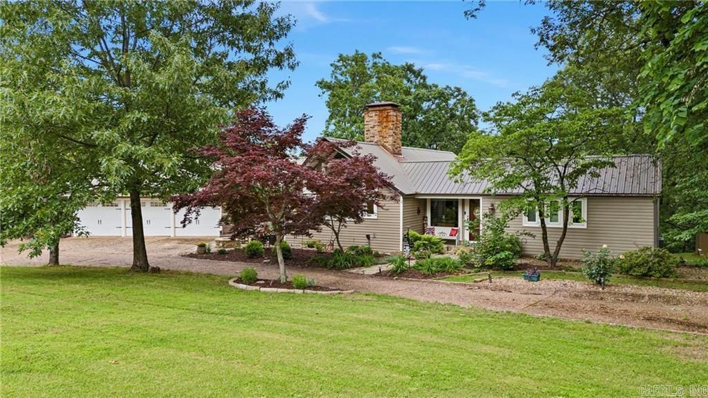 210 Hilltop Drive, Russellville, AR 72802