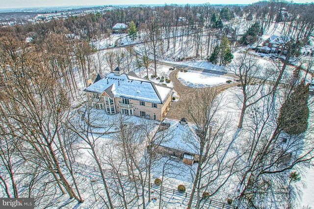 40436 BEACON HILL DR, Leesburg, VA 20176