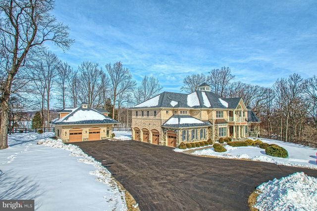 40436 BEACON HILL DR, Leesburg, VA 20176