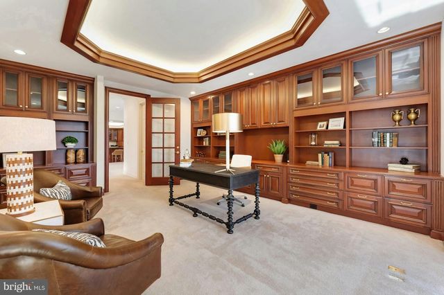 40436 BEACON HILL DR, Leesburg, VA 20176