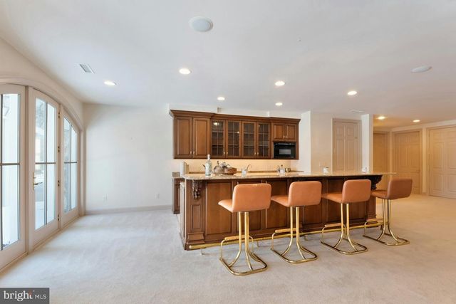 40436 BEACON HILL DR, Leesburg, VA 20176