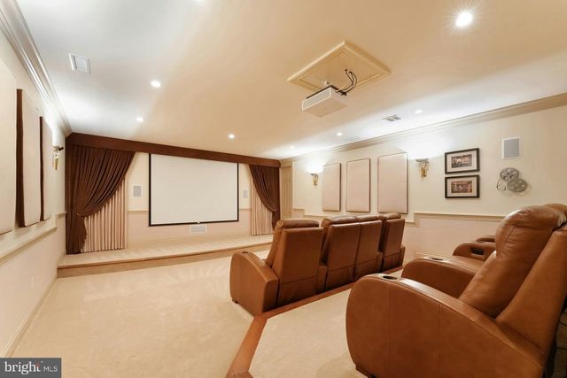 40436 BEACON HILL DR, Leesburg, VA 20176