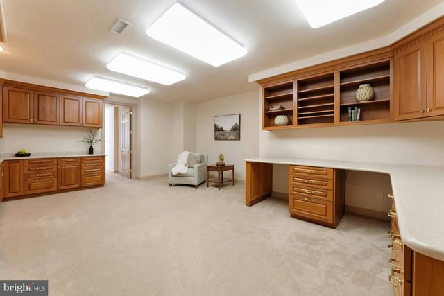 40436 BEACON HILL DR, Leesburg, VA 20176