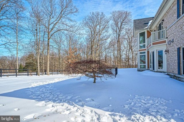 40436 BEACON HILL DR, Leesburg, VA 20176