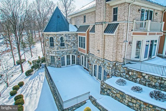 40436 BEACON HILL DR, Leesburg, VA 20176