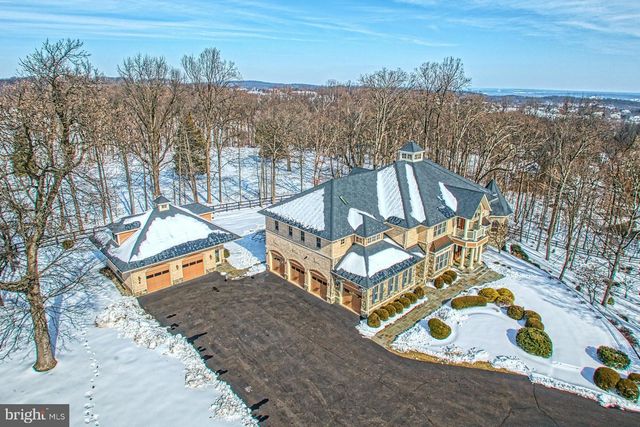 40436 BEACON HILL DR, Leesburg, VA 20176