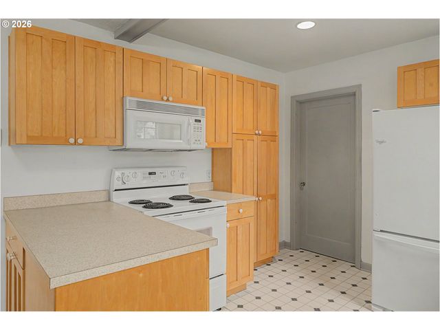 3337 Se HARRISON St, Milwaukie, OR 97222