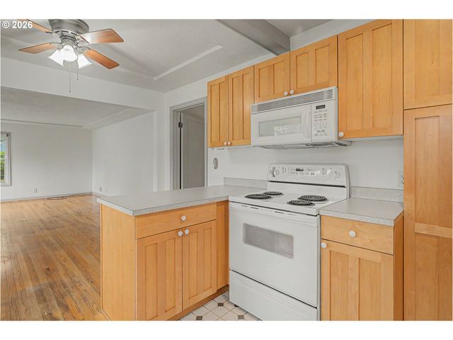 3337 Se HARRISON St, Milwaukie, OR 97222