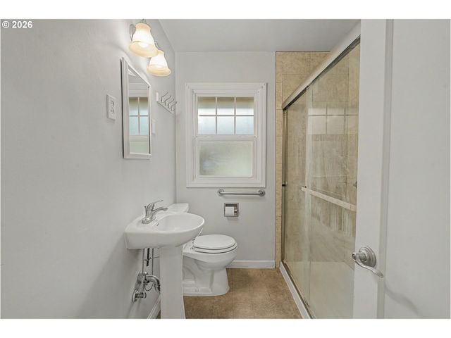 3337 Se HARRISON St, Milwaukie, OR 97222