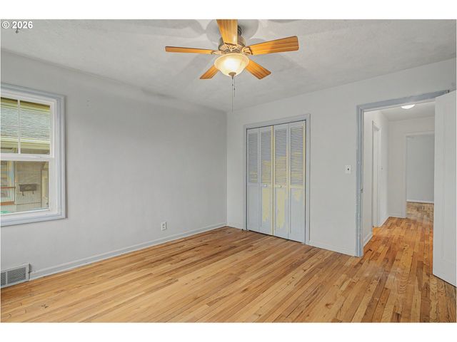 3337 Se HARRISON St, Milwaukie, OR 97222