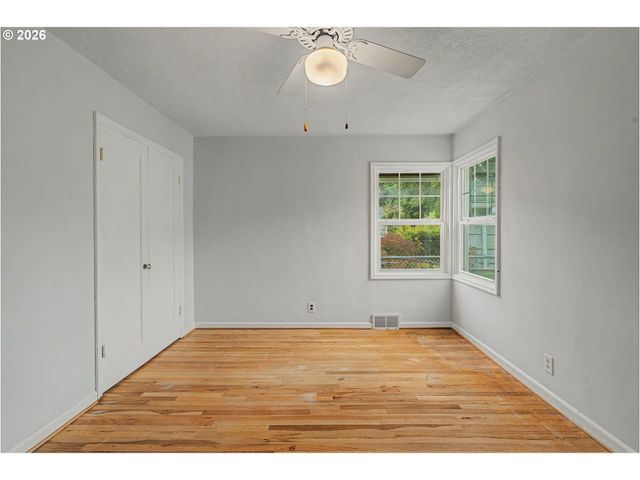 3337 Se HARRISON St, Milwaukie, OR 97222