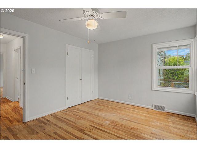 3337 Se HARRISON St, Milwaukie, OR 97222