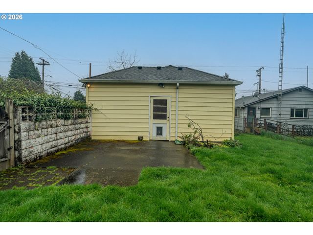 3337 Se HARRISON St, Milwaukie, OR 97222