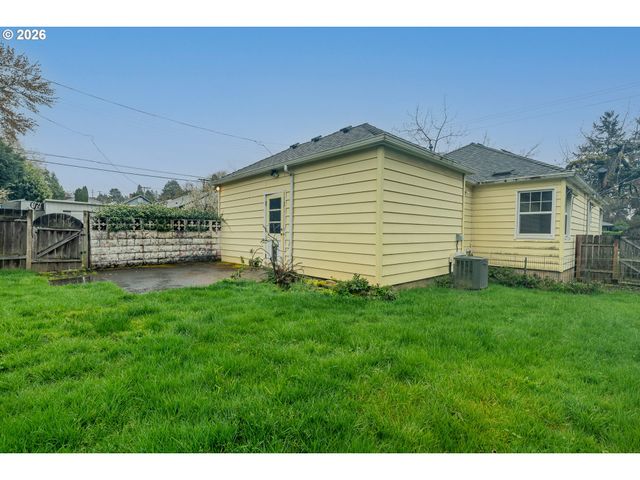 3337 Se HARRISON St, Milwaukie, OR 97222