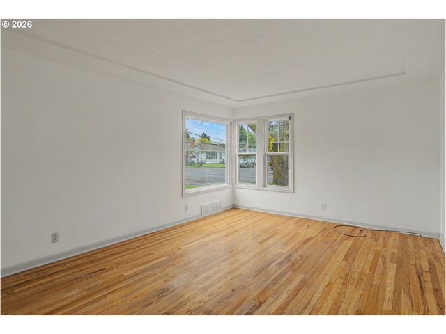 3337 Se HARRISON St, Milwaukie, OR 97222