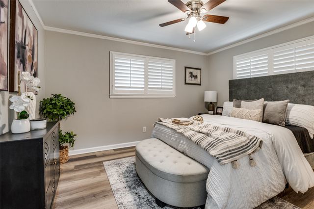 4820 Briarwood Lane, Fort Worth, TX 76103