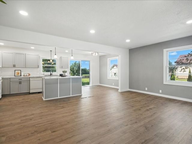 705 South St, Brandon, IA 52210