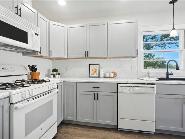 705 South St, Brandon, IA 52210