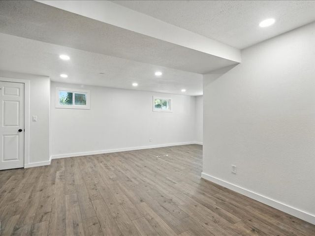 705 South St, Brandon, IA 52210