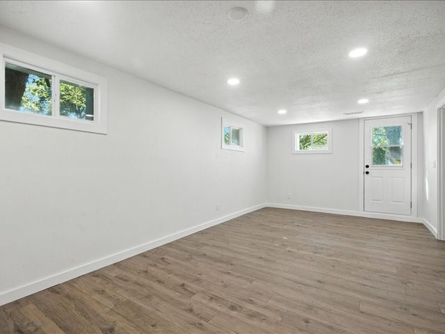 705 South St, Brandon, IA 52210