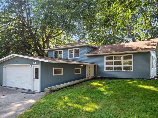 705 South St, Brandon, IA 52210