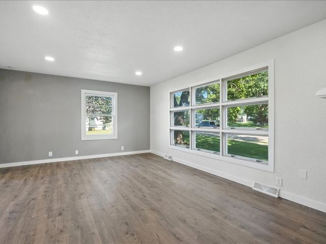 705 South St, Brandon, IA 52210