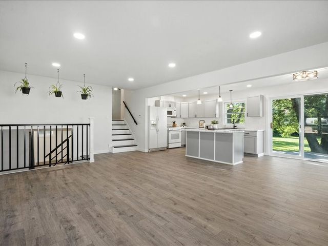 705 South St, Brandon, IA 52210