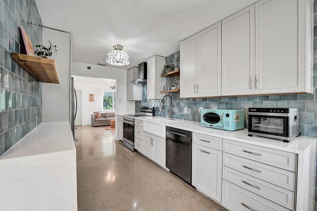 180 NW 48th Court, Oakland Park, FL 33309