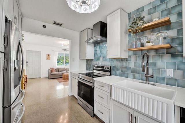 180 NW 48th Court, Oakland Park, FL 33309