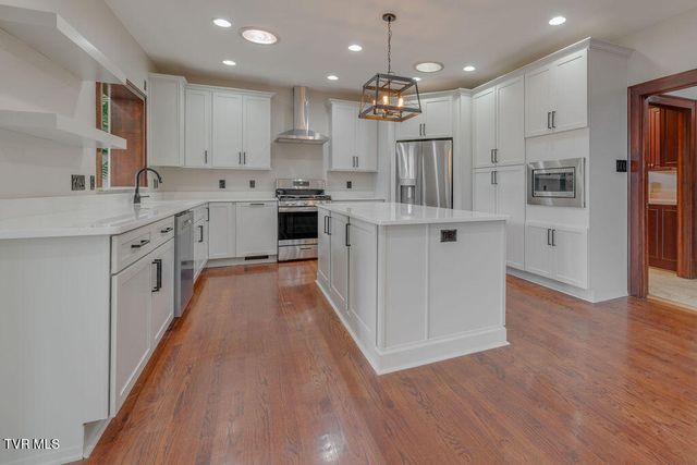 517 Douglas Drive, Johnson City, TN 37604