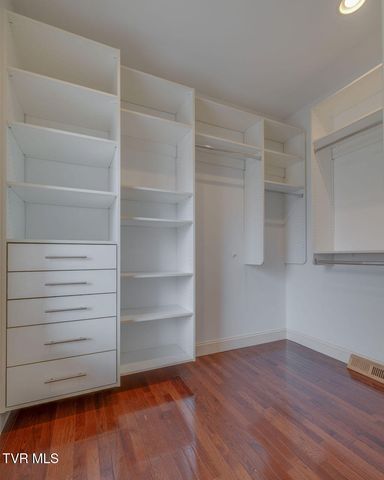 517 Douglas Drive, Johnson City, TN 37604