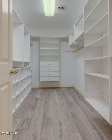 517 Douglas Drive, Johnson City, TN 37604