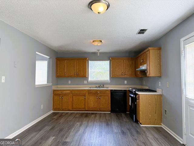 5684 Eagles Feather Lane, Riverdale, GA 30274