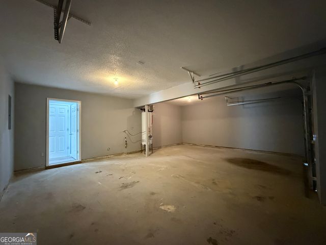 5684 Eagles Feather Lane, Riverdale, GA 30274