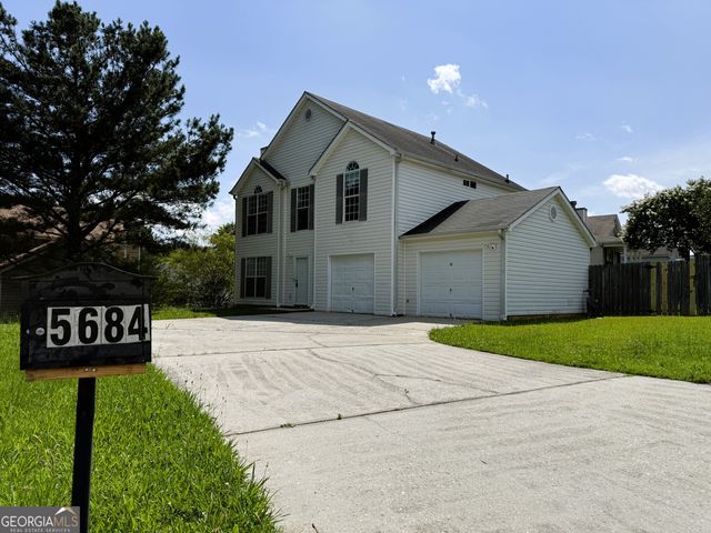 5684 Eagles Feather Lane, Riverdale, GA 30274