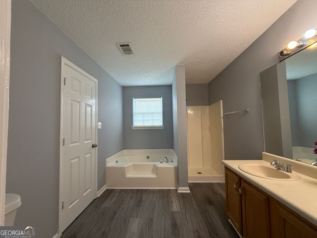 5684 Eagles Feather Lane, Riverdale, GA 30274