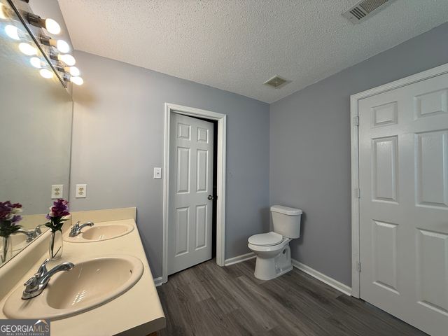 5684 Eagles Feather Lane, Riverdale, GA 30274