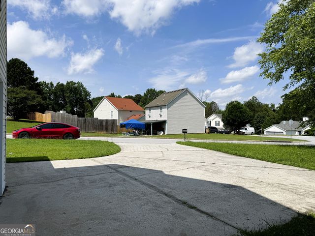5684 Eagles Feather Lane, Riverdale, GA 30274