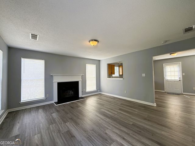5684 Eagles Feather Lane, Riverdale, GA 30274