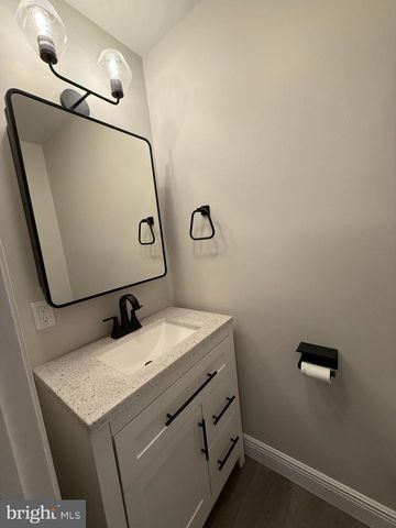 2712 BUXTON RD, Harrisburg, PA 17110