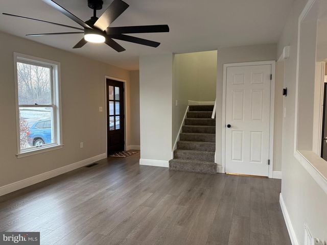 2712 BUXTON RD, Harrisburg, PA 17110